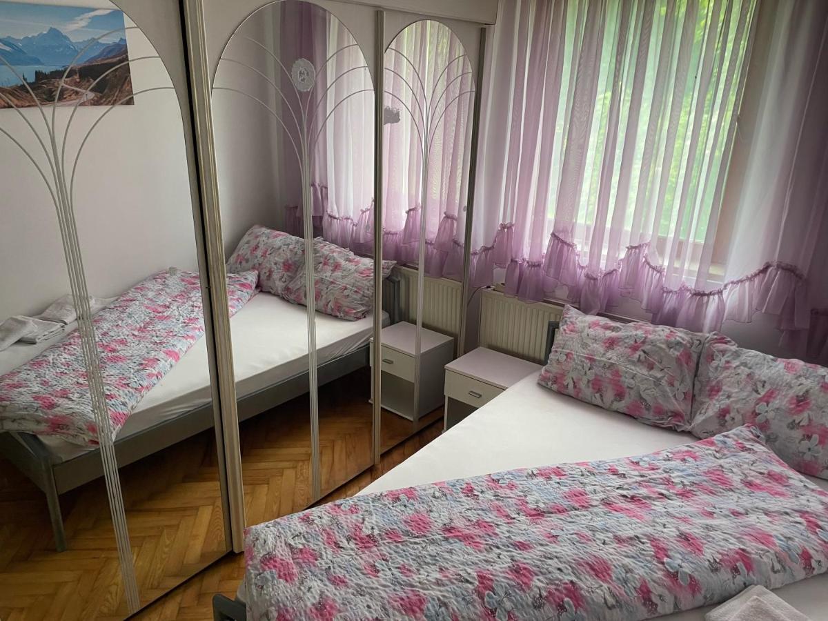 Slatka Sobica Za Dvoje Sa Upotrebom Zajednicke Kuhinje I Kupaonice Zagrzeb Zewnętrze zdjęcie